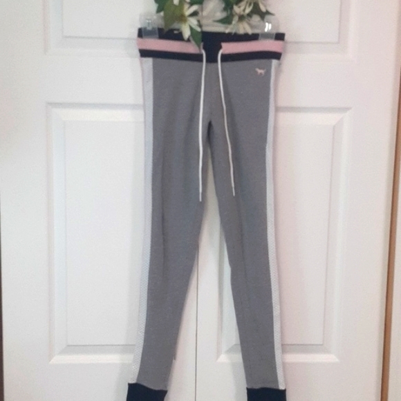 PINK Victoria's Secret Yoga Leggings - Picture 2 of 9